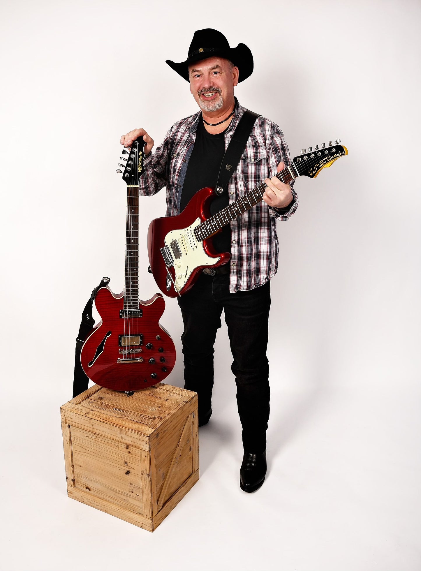 SUNDAY 19 JULY - COUNTRY AT THE LOUNGE - With LEE HODGSON ! - MJB3 PRODUCTIONS LIMITED