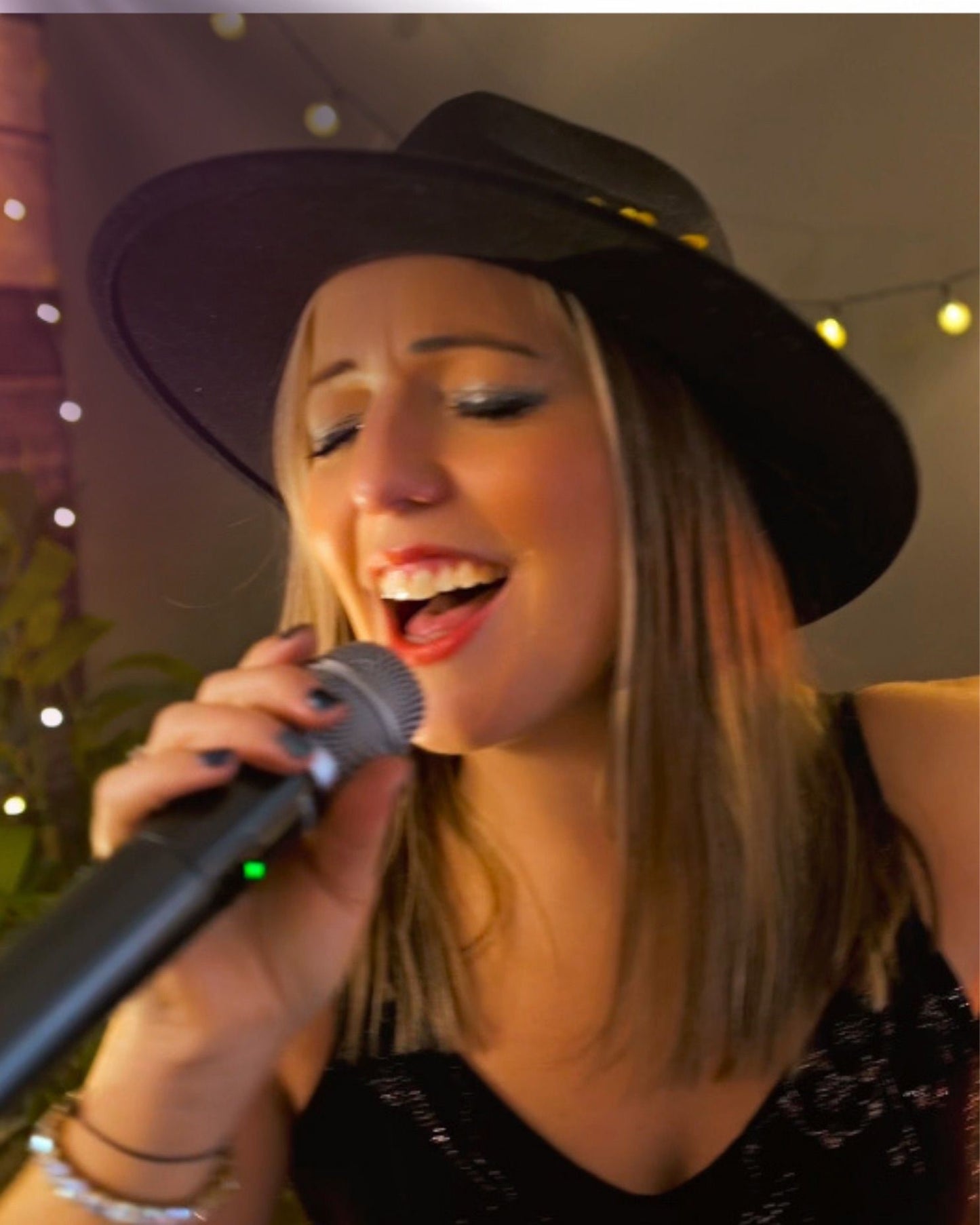 Sun 20 December - COUNTRY CHRISTMAS SPECTACULAR  - SARAH OSHEA / LEE HODGSON / CHLOE LOADER & SARAH LOUISE WOW !! - MJB3 Productions